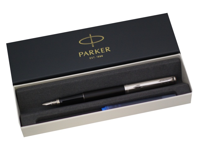 Ручка Parker перьевая Jotter Core синяя капсула черно-серебристый корпус 2030947